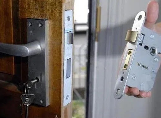 Colorado Springs City Locksmith Colorado Springs, CO 719-208-3261 Colorado Springs City Locksmith Colorado Springs, CO 719-208-3261